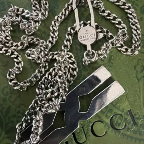 Guci Silver Logo Chain Necklac - Picture 2 of 2